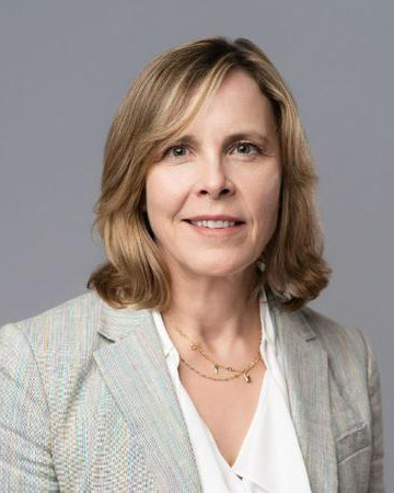 Regan Stewart headshot