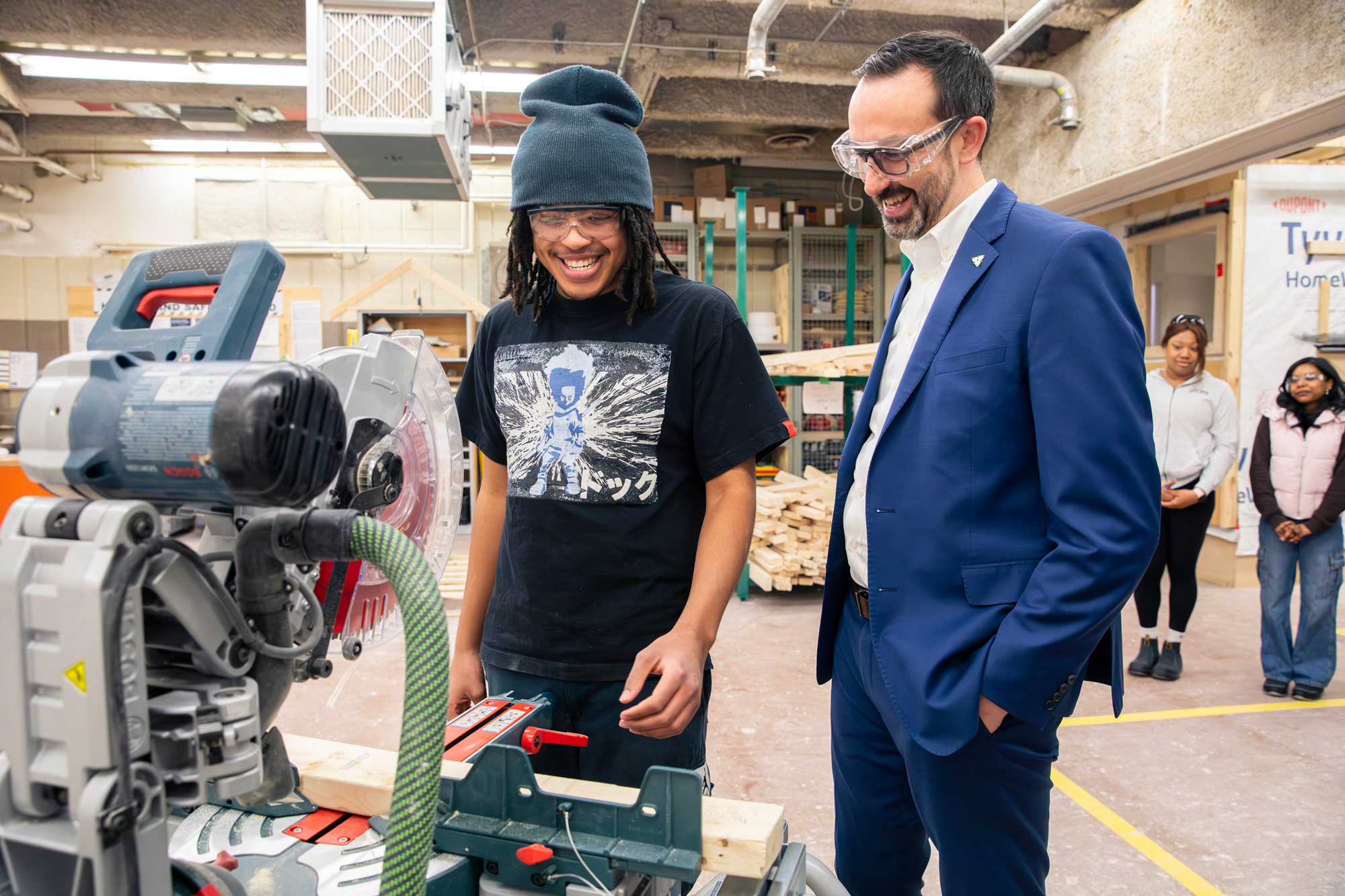 Minister Quinn visits Casa Loma campus and tours labs and classrooms