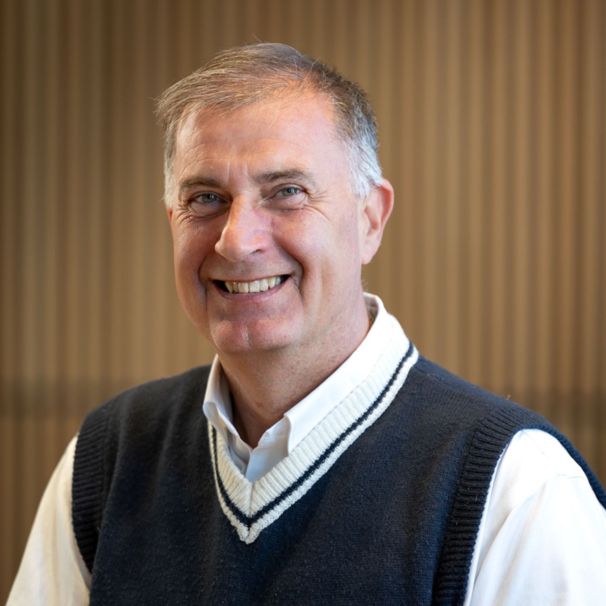 Bio picture of Neal Lilliott