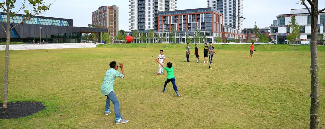 Regent Park-stock-Daniels Corp