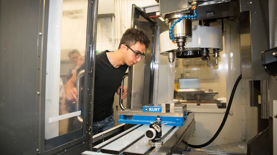 CNC machining student