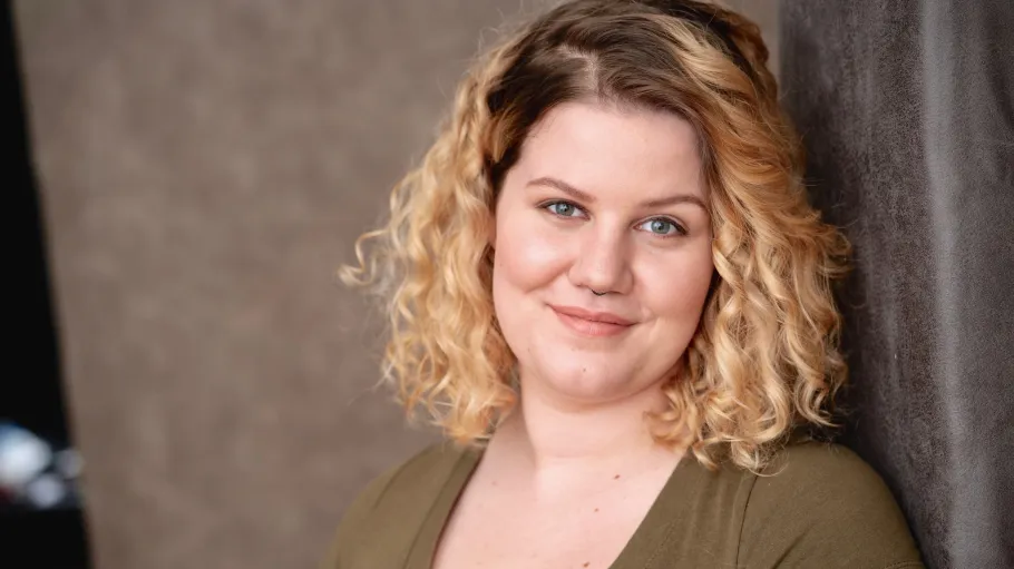 Headshot of Molly Muck