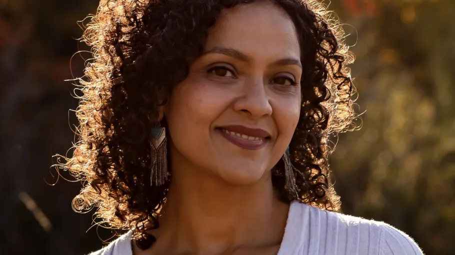 Zeba-Luxmore-headshot