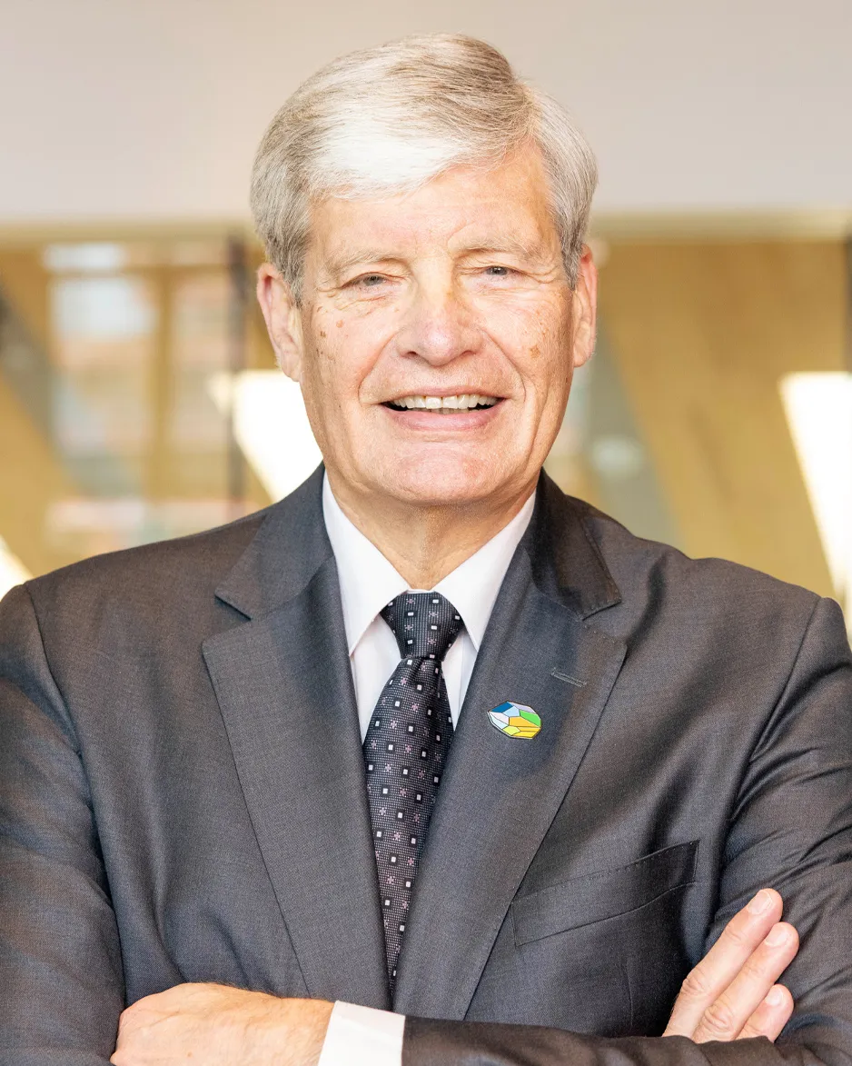 Portrait photo of Roger Grochmal