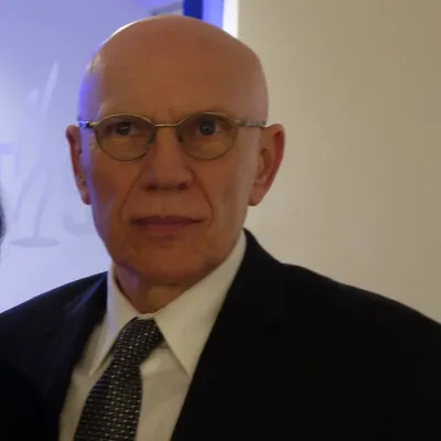 A photo of Professor Pawel Bruszewski