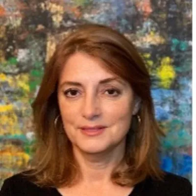 Ana Pereira headshot