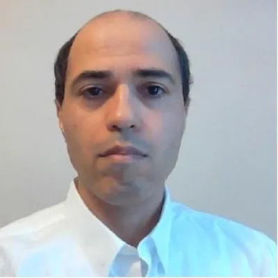 Mohsen Selsele headshot